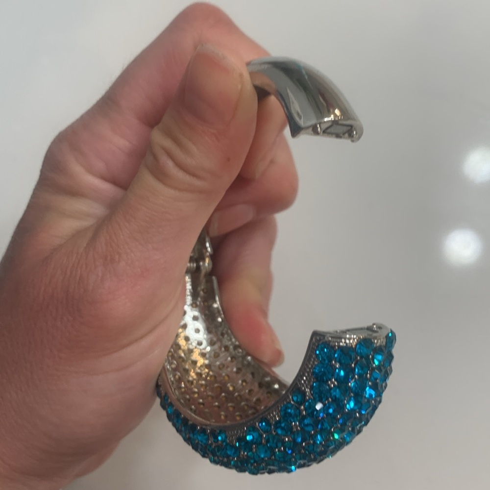Blue Bracelet - Picture 4 of 5